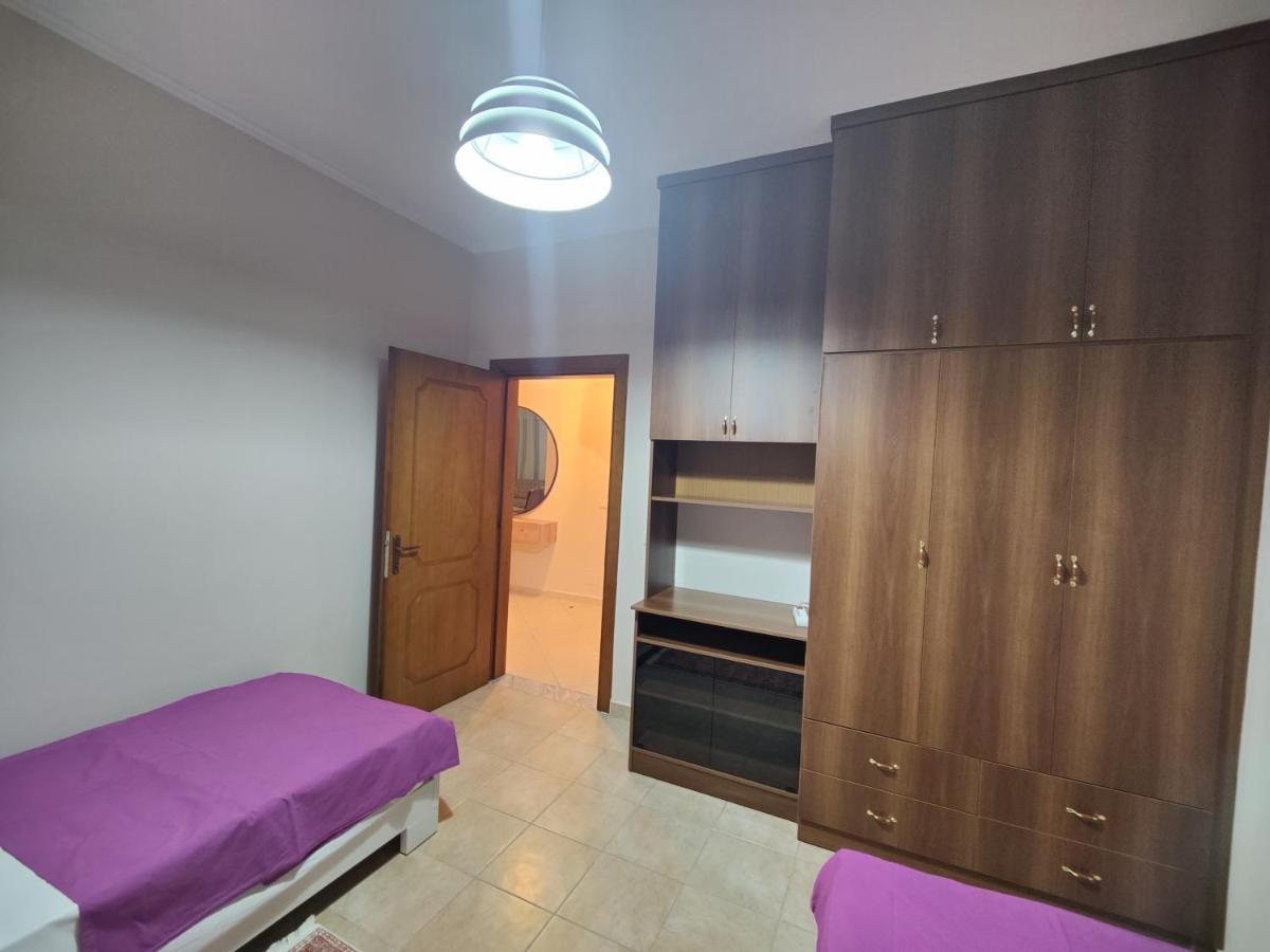 City Center Apartment Berat Esterno foto